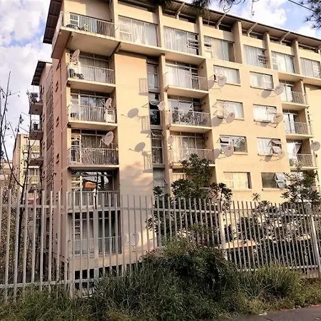 Greggs Place At Capital Hill Arcadia Pretoria Exterior photo